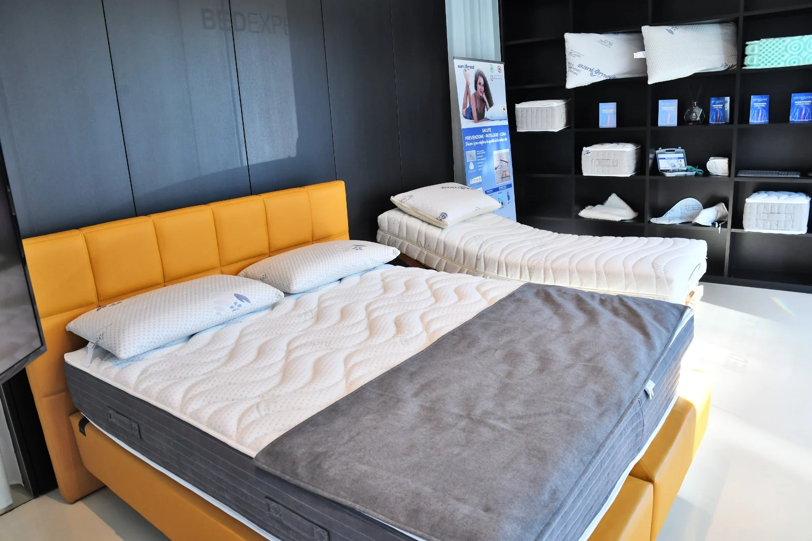 Letto matrimoniale in showroom ConconiHome